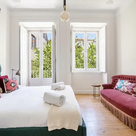 Charming In The Heart Of Barrio Alto Апартаменты *